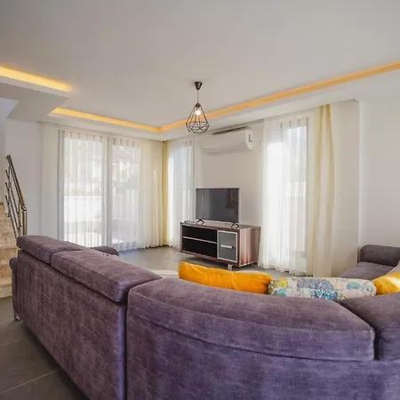 Oeluedeniz'de 4 Odali Lueks 4* Fethiye