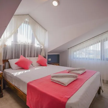 Hotel Oeluedeniz'de 4 Odali Lueks 4*